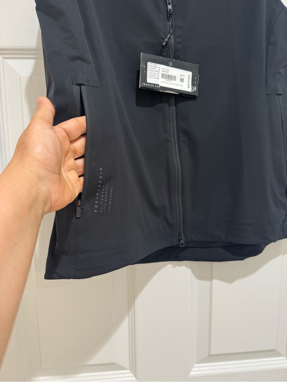 FOX Flexair Lite Black Cycling Vest Women’s Medium NWT MTB Full Zip - Picture 5 of 16